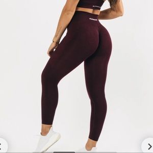 Alphalete AMPLIFY black cherry leggings!